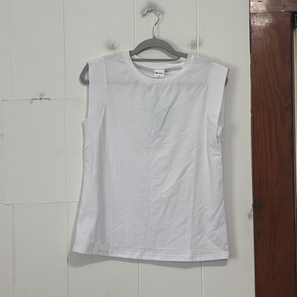 Wiholl Womens White Muscle Tank Top Sleeveless Crew Neck Basic Tee Size S NWT